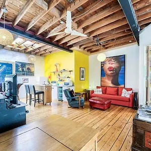 Unique Above Garage Loft , Toronto Kanada